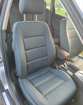 Audi A4 cena 9500 przebieg: 277600, rok produkcji 1999 z Izbica Kujawska małe 254